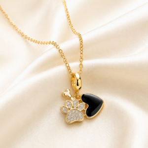 Collar LuvetGlow de corazón y huella